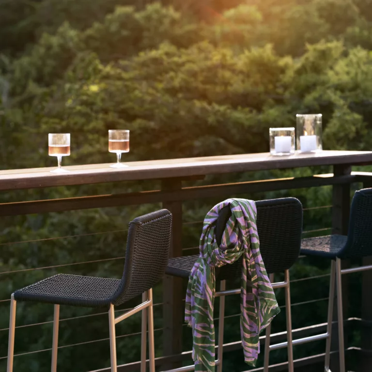 Zinzi Bar Chair - Image 3